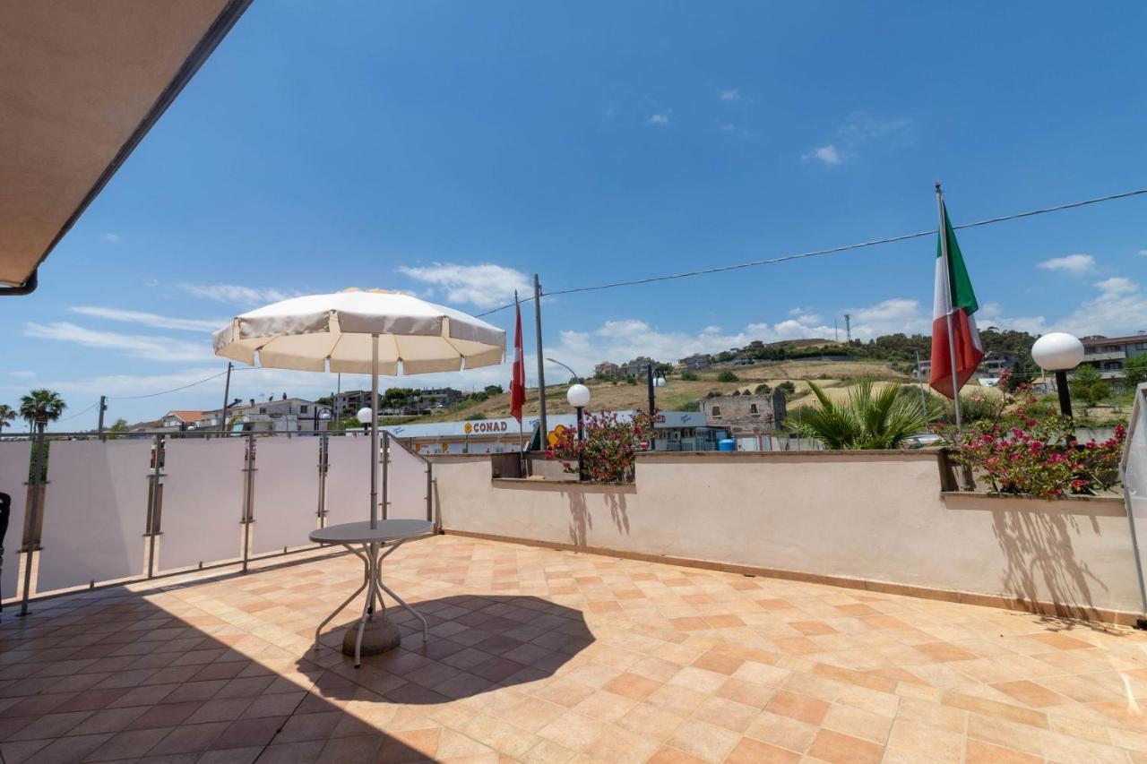 Hotel Federica Riace Marina Zewnętrze zdjęcie